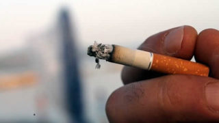 潰瘍性大腸炎は喫煙により発症リスクが抑えられる